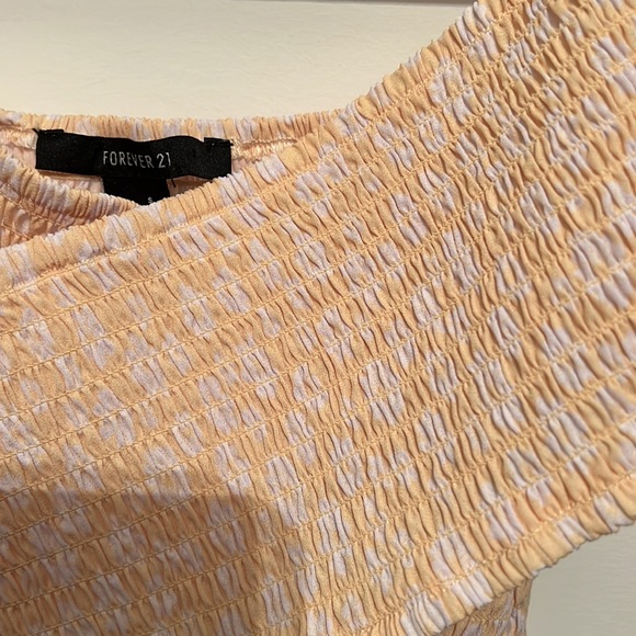 Small forever 21 crop top - Picture 3 of 3